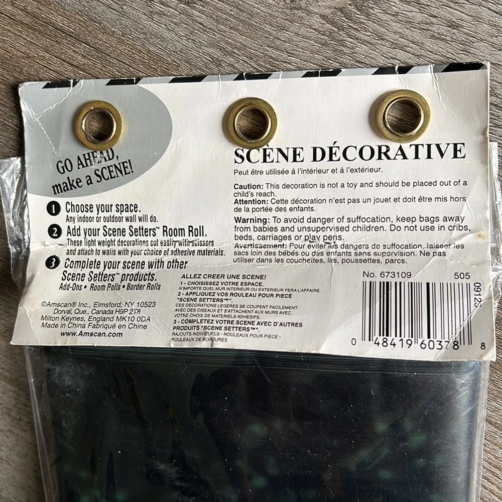 ✨NWT Scene Setters City Scape 40 feet long